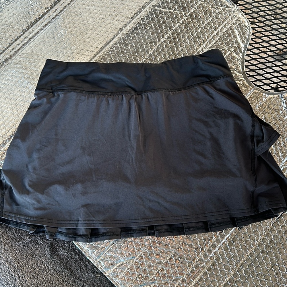 Lululemon active runner skirt in excellent condition